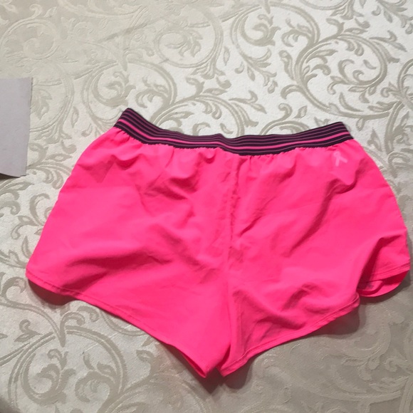 athletic shorts - Picture 7 of 10